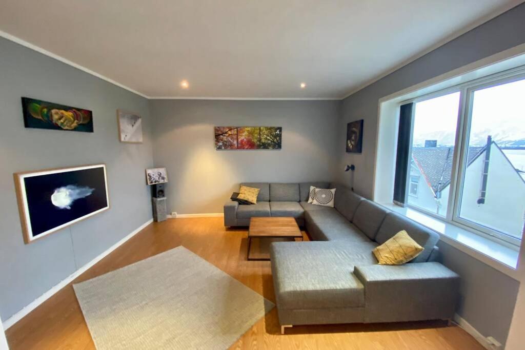 Nice And Central Apartment In Quiet Area Alesund Ngoại thất bức ảnh
